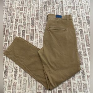 Classic Mugsy Men's Tan Chino Pants